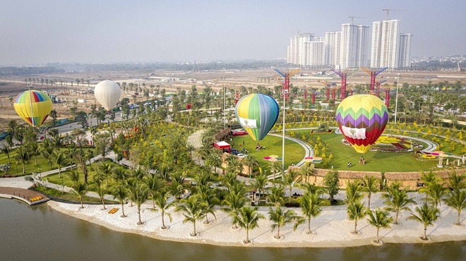 Hon 150.000 du khach tham du le hoi hoa xuan Vinhomes hinh anh 5 5_1_.jpg