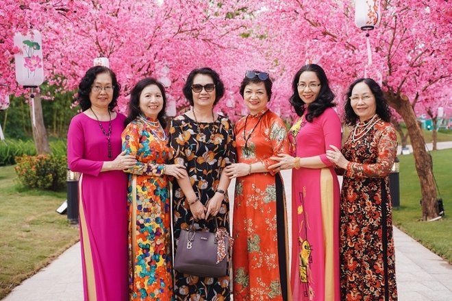 Hon 150.000 du khach tham du le hoi hoa xuan Vinhomes hinh anh 4 4_1_.jpg